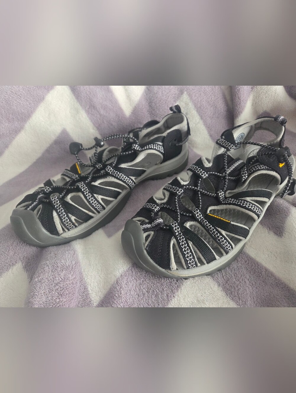 Keen Black & Gray Women's Outdoor Shoes